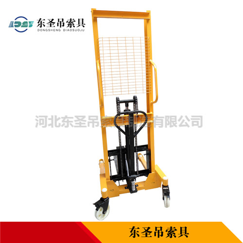 液壓堆高車使用輕巧便捷與設(shè)計方案何關(guān)系？--河北東圣吊索具制造有限公司--小型攪拌機|石材夾具|液壓堆高車|手動叉車