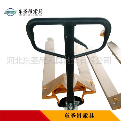 地牛搬運車塑料行走車輪細(xì)節(jié)--河北東圣吊索具制造有限公司--手動叉車|液壓堆高車|小型攪拌機|石材夾具 地牛搬運車塑料行走車輪細(xì)節(jié)--河北東圣吊索具制造有限公司--手動叉車|液壓堆高車|小型攪拌機|石材夾具