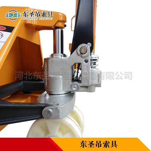手動液壓搬運車價格--河北東圣吊索具制造有限公司--小型攪拌機|手動叉車|液壓堆高車|手動叉車 手動液壓搬運車價格--河北東圣吊索具制造有限公司--小型攪拌機|手動叉車|液壓堆高車|手動叉車